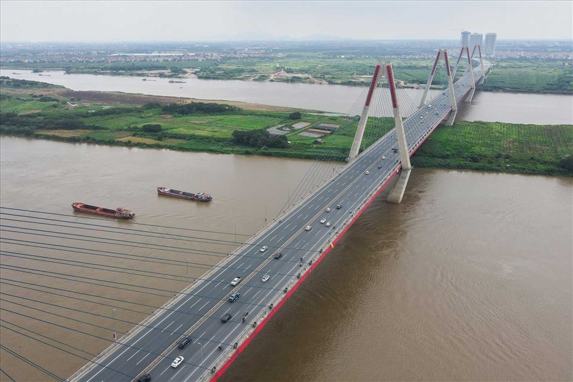 HC Golden City -10 Cây cầu bắc qua sông hồng tại Hà Nội